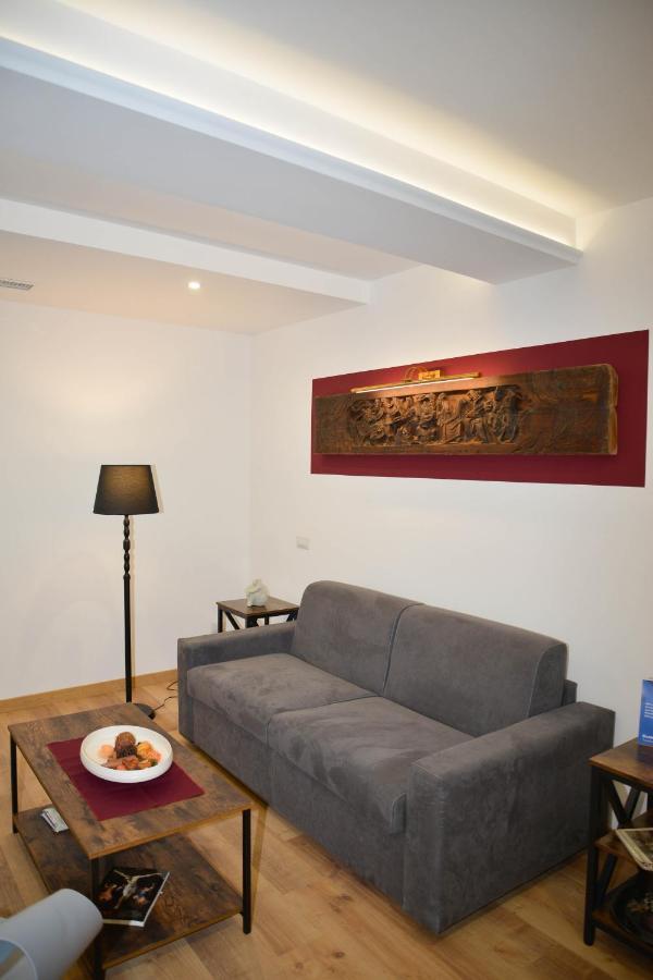 Fidia Palace Claudia'S Apartment Colosseo ローマ エクステリア 写真